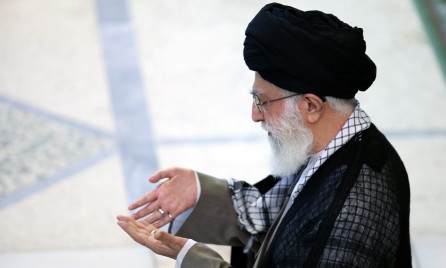 نماز عید فطر دوشنبه به امامت رهبر انقلاب اقامه میشود نماز عید فطر دوشنبه به امامت رهبر انقلاب اقامه میشود