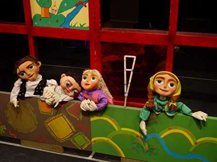 نخستین مرکز تخصصی نمایش عروسکی و خانه عروسک در اصفهان افتتاح شد