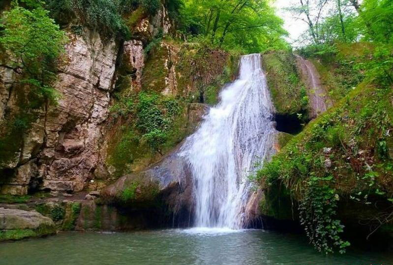 راه صد سالهای که به بهشت ایران میرسد! +تصاویر راه صد سالهای که به بهشت ایران میرسد! +تصاویر