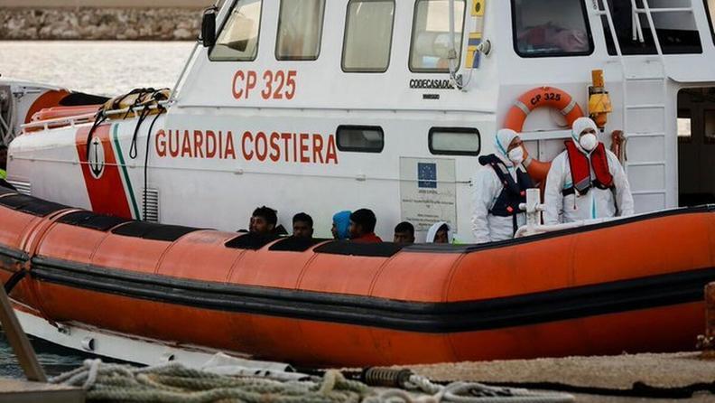 مرگ ۴۱ نفر در پی غرق شدن قایق پناهجویان در مرز ایتالیا