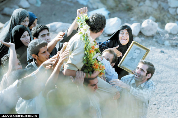 قصور بزرگ در سينماي دفاع مقدس قصور بزرگ در سينماي دفاع مقدس