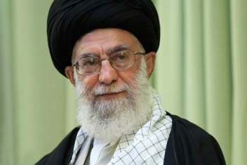 زنده نگه داشتن یاد شهیدان، زنده نگه داشتن آزادگی و فداکاری است زنده نگه داشتن یاد شهیدان، زنده نگه داشتن آزادگی و فداکاری است
