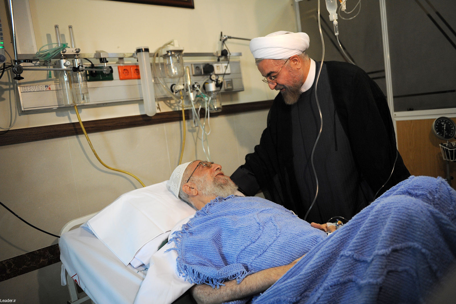 عيادت رئيس جمهور از رهبر معظم انقلاب