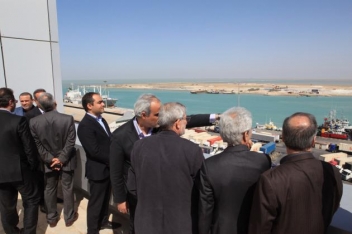 بازدید رییس بنیاد مستضعفان کشور از مجتمع بندری نگین بندر بوشهر