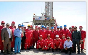 بازدید مدیران و كارشناسان دیوان محاسبات استان خوزستان از میدان نفتی یاران