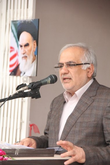 پاسداران دژ مستحکم دفاع از حق و حقیقت هستند