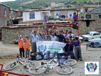 پاکسازی دنیای واقعی به جای وابستگی به فضای مجازی