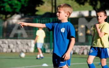 تیم فوتبال سازمان فرهنگی ورزشی شهرداری کاشان به مصاف استقلال آبی می رود