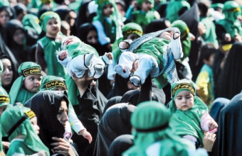 شيرخوارگان دل‌ها را حسيني كردند