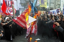 فرياد مرگ بر آمريكا مقابل لانه سابق جاسوسي