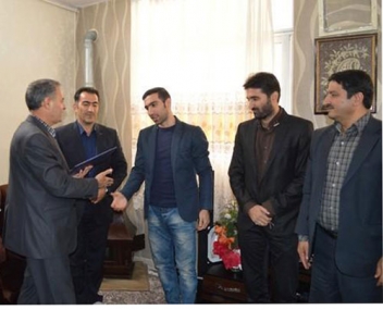 تجلیل فرماندار شهرستان اسلامشهرازبازیکن تیم ملی فوتسال