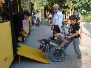 بیش از 10 درصد افراد جامعه را معلولان تشكيل مي دهند