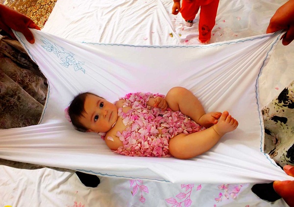 جشنواره ملی گل غلتان در کاشان برگزار شد جشنواره ملی گل غلتان در کاشان برگزار شد