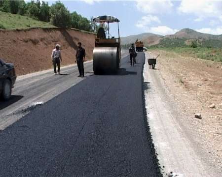 80 پروژه راه روستایی در خوزستان در حال اجرا است