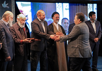 «جوان» در دومين جشنواره رسانه‌هاي شهري رسانه برتر شد