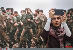 افتتاحیه نمایشگاه عکس فیلم سینمایی «ایستاده در غبار»