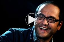 ماجرای گاز اشک‌آور در خندوانه از زبان رامبد جوان