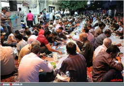 افطاری ساده برای رهگذران
