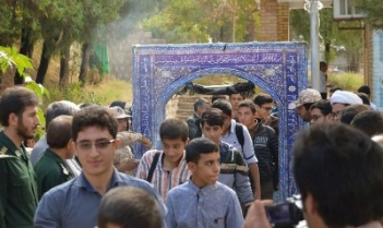 اعزام ۱۴۰ دانش آموز پسر قشمی به مناطق عملیاتی هرمز