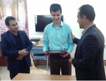 تجلیل از کتابدار روشندل  اسلامشهری