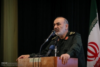انقلاب اسلامی ایران در حال پیشروی در تمام دنیا است