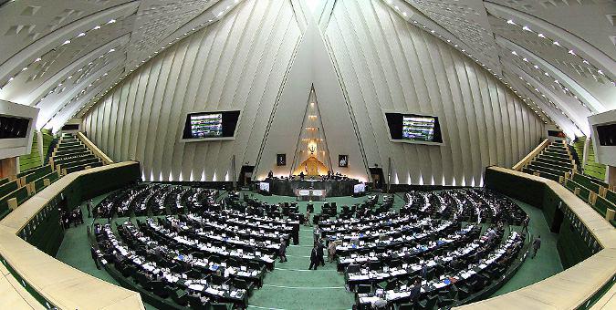 طرح سه‌فوريتي مجلس براي از سرگيري فعاليت‌هاي هسته‌اي