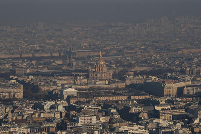 آلودگي هواي پاريس به «خط قرمز» رسيد