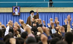شیعه و سنّیِ آمریکایی دو لبه‌ یک قیچی‌اند/ انگلیس از دو قرن پیش منبع شر و نکبت برای ملت‌ها بوده است