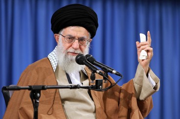 بیانات رهبر انقلاب درباره اشخاص بی‌تقوایی که در کشور، کار دشمن را می‌کنند
