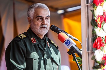 سردار سلیمانی: برخی می‌گویند رهبر انقلاب هم باید در مقابل آمریکا جام زهر را بنوشد