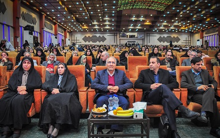 کمک به افراد بی بضاعت باید با حفظ کرامت انسانی همراه باشد