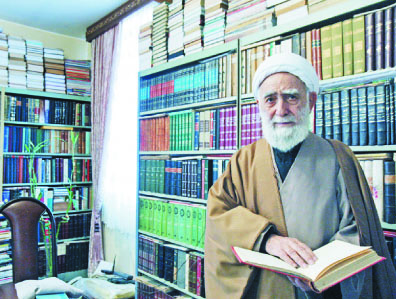 امام فرمود: راه ما از راه احزاب جداست