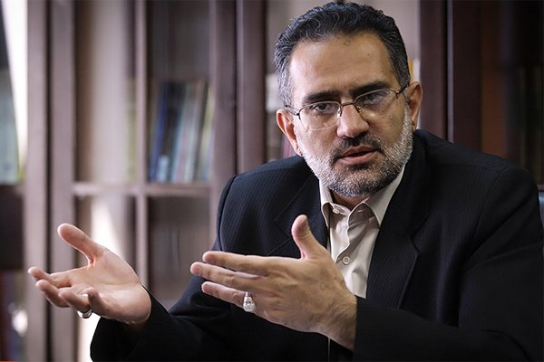 سند 2030 را بي‌سر و صدا اجرا كردند/ نگاه دولت فعلي در حوزه‌هاي سياسي،‌ اقتصاي،‌ فرهنگي و آموزشي به بيرون از مرزهاست/ برخی مدیران دولت، اسلام را دین جامع و پاسخگو نمی دانند