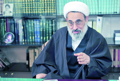 هیچچیز جز تماشای تصاویر شهدا امام را متأثر نمیکرد هیچچیز جز تماشای تصاویر شهدا امام را متأثر نمیکرد