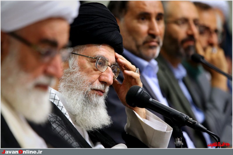 دیدار جمعی از شاعران و اهالی فرهنگ با رهبر انقلاب