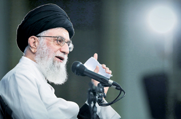 ملت ايران توي دهن دولت چاقوكش تازه‌كار امريكا مي‌زند