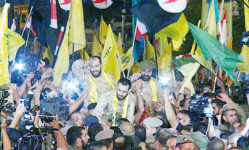 جشن آزادي 5 رزمنده حزبالله در لبنان جشن آزادي 5 رزمنده حزبالله در لبنان