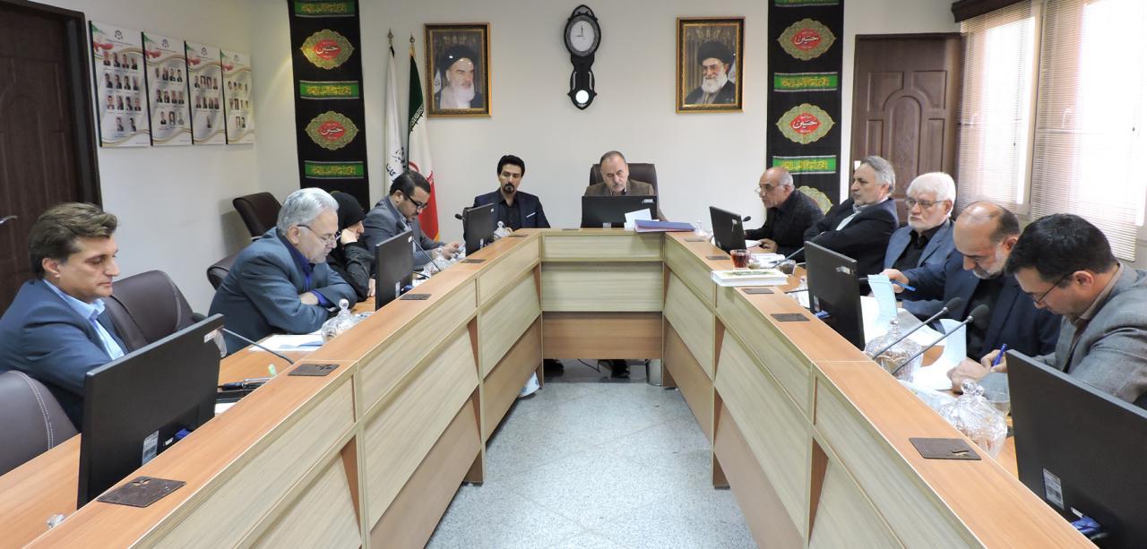 «پرسشگری» را حق شورا و «پاسخگویی» را وظیفه خود می دانم