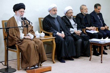 بیانات رهبرانقلاب در دیدار سران سه قوه و جمعی از مسئولان نظام