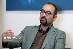 حجت نظری: از دخالت در مسئولیت شورا دست بردارید