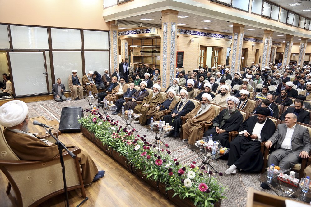 پیام مرجع عالیقدر حضرت آیت الله العظمی نوری همدانی به همایش بزرگداشت استاد سید علی اکبر پرورش پیام مرجع عالیقدر حضرت آیت الله العظمی نوری همدانی به همایش بزرگداشت استاد سید علی اکبر پرورش