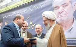 تالیفات استاد پرورش توسط آیت الله مقتدایی رونمایی شد