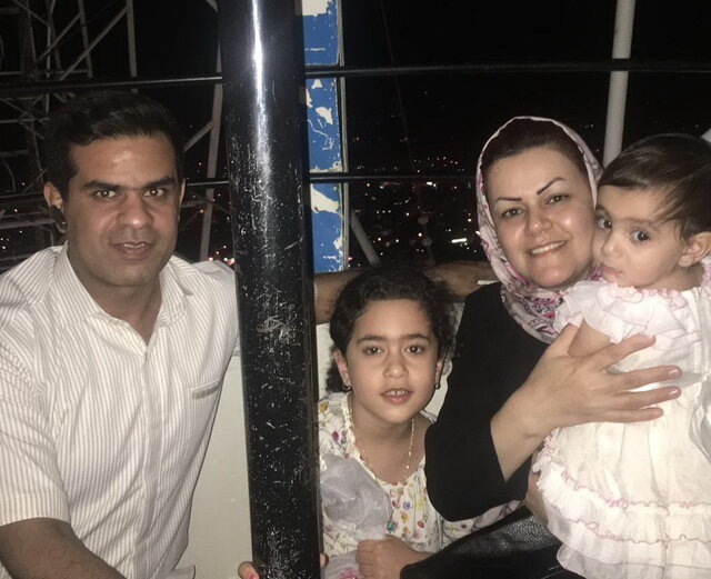 صبا آلرژی داشت و می&zwnj;گفت چراغ نفتی کلاس نفسم را می&zwnj;گیرد/ مسئولان مدرسه هشدارمان را جدی نگرفتند/ دخترم و دوستش در آغوش هم سوختند