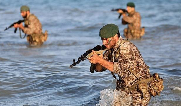 گزارش «روسیا الیوم» درباره رزمایش هجومی سپاه در آب‌های خلیج‌فارس