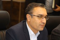 پرستاران زندگی خود را وقف نگهداری از بیماران می کنند
