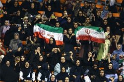 حضور بانوان در ورزشگاه‌ها با دو شرط امکان‌پذیر است