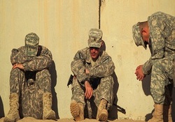 از خواب غفلت بیدار شوید! ارتش آمریکا شکست‌ناپذیر نیست