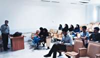 دانشجویان کارشناسی در حاشیه