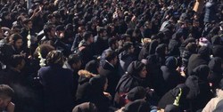 تجمع دانشجویان واحد علوم و تحقیقات در پی حادثه اتوبوس
