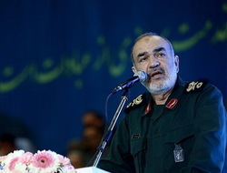 در فتنه ۸۸ دشمنان موجودیت و آزادی ملت را هدف قرار داده بودند/ ملت ایران بارها خالق روزهای الهی بودند